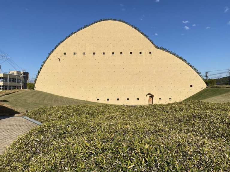 2016年にオープンした「多治見市モザイクタイルミュージアム」