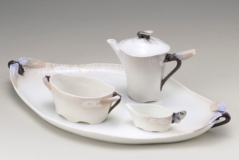 ロイヤル コペンハーゲンと北欧デザインの煌めき」が横須賀美術館にて