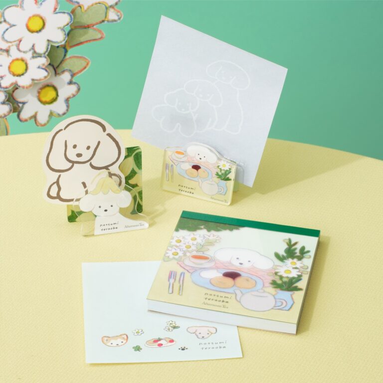 メモスタンドクリップ(フラワー/TEA) 各￥880、スクエアメモ ￥660