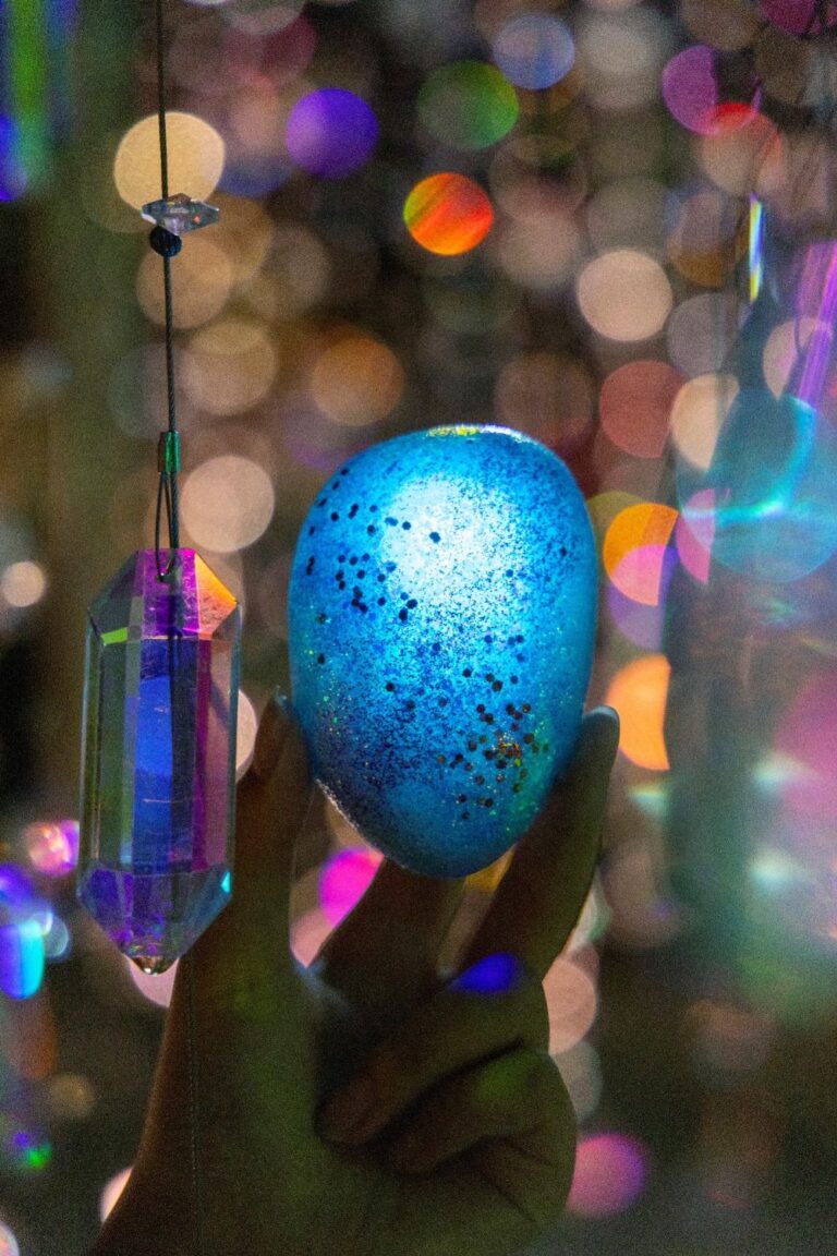 大阪万博】夜空に舞う1万5千の光の結晶：宮田裕章×蜷川実花「最大多様