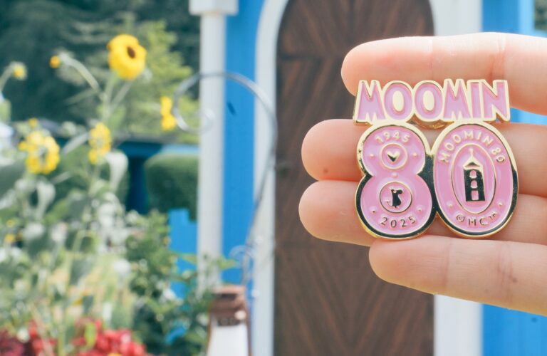 ムーミン80周年記念ピンバッジ