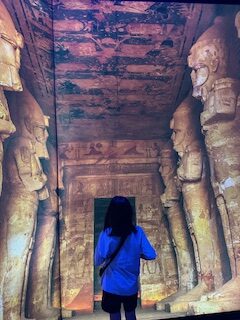 娘と神殿の映像