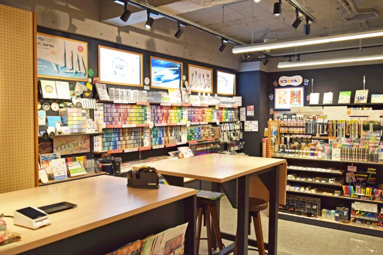 Tools お茶の水店 1階の様子