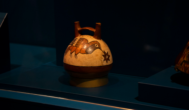 【激レア非売品】大阪関西万博　ペルー　ナスカの地上絵 湯呑み 2個セット 激レア非売品】大阪関西万博 ペルー ナスカの地上絵 湯呑み 2個