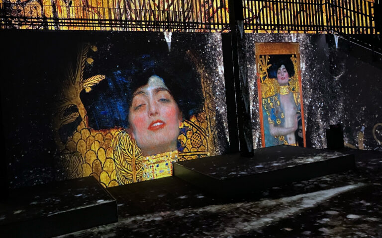 倉庫でクリムトに包まれる。ウィーン世紀末芸術「美の黄金時代」展―THE