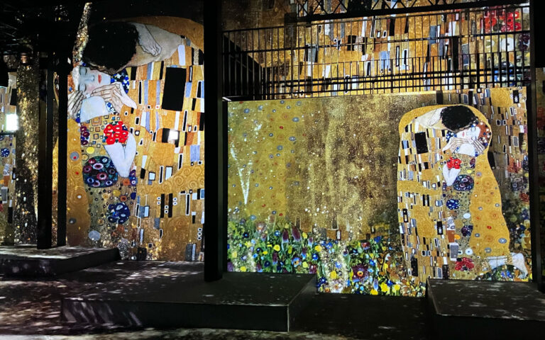 倉庫でクリムトに包まれる。ウィーン世紀末芸術「美の黄金時代」展―THE