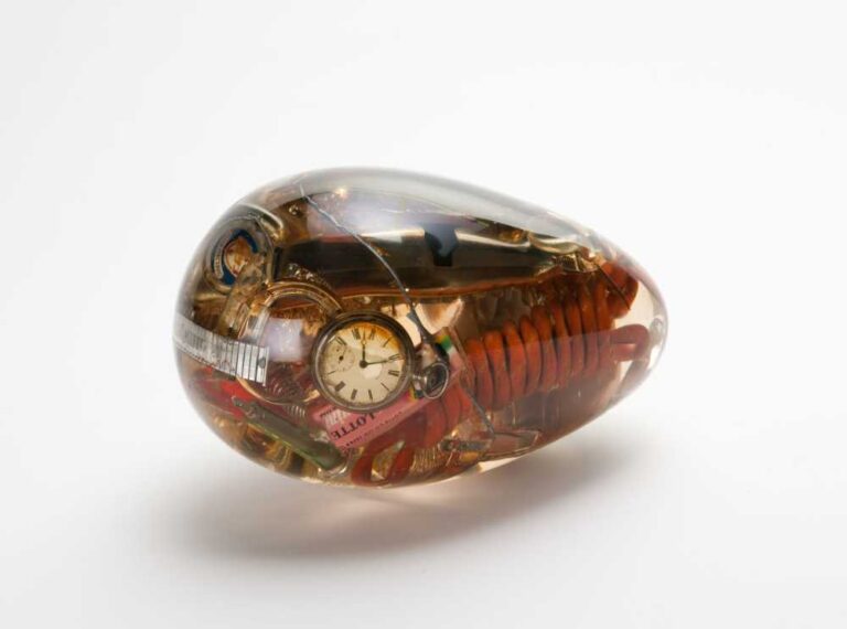 《コンパクト・オブジェ》1962年　国立国際美術館蔵　©NATSUYUKI NAKANISHI