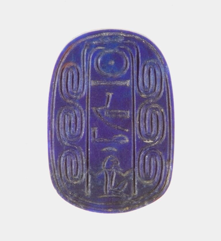 《アメンエムハト3世の名を持つサトハトホルイウネトのスカラベ》（紀元前1887年～紀元前1813年）／ニューヨーク近代美術館※サトハトホルイウネト（シトハトホルユネト）：古代エジプト第12王朝の4代ファラオ・センウセレト2世の娘。アメンエムハト3世の叔母にあたる。, Public domain, via Wikimedia Commons.