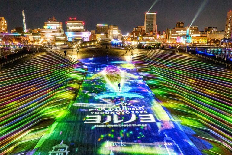 「ヨルノヨ2026」イルミネーション 大さん橋会場（昨年の様子）
