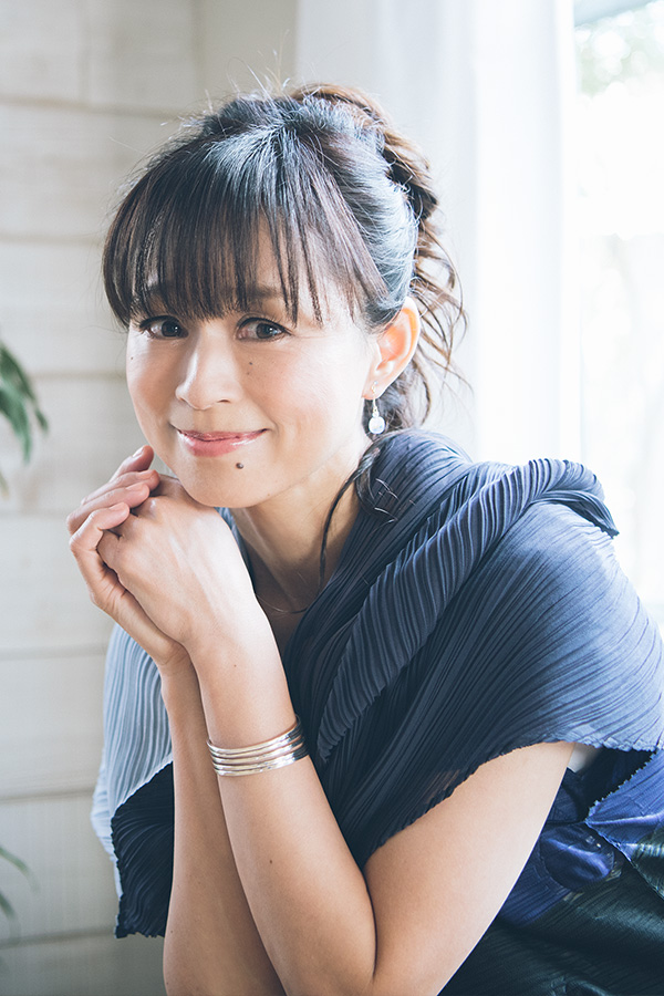 霧越未麻 役：岩男潤子さん